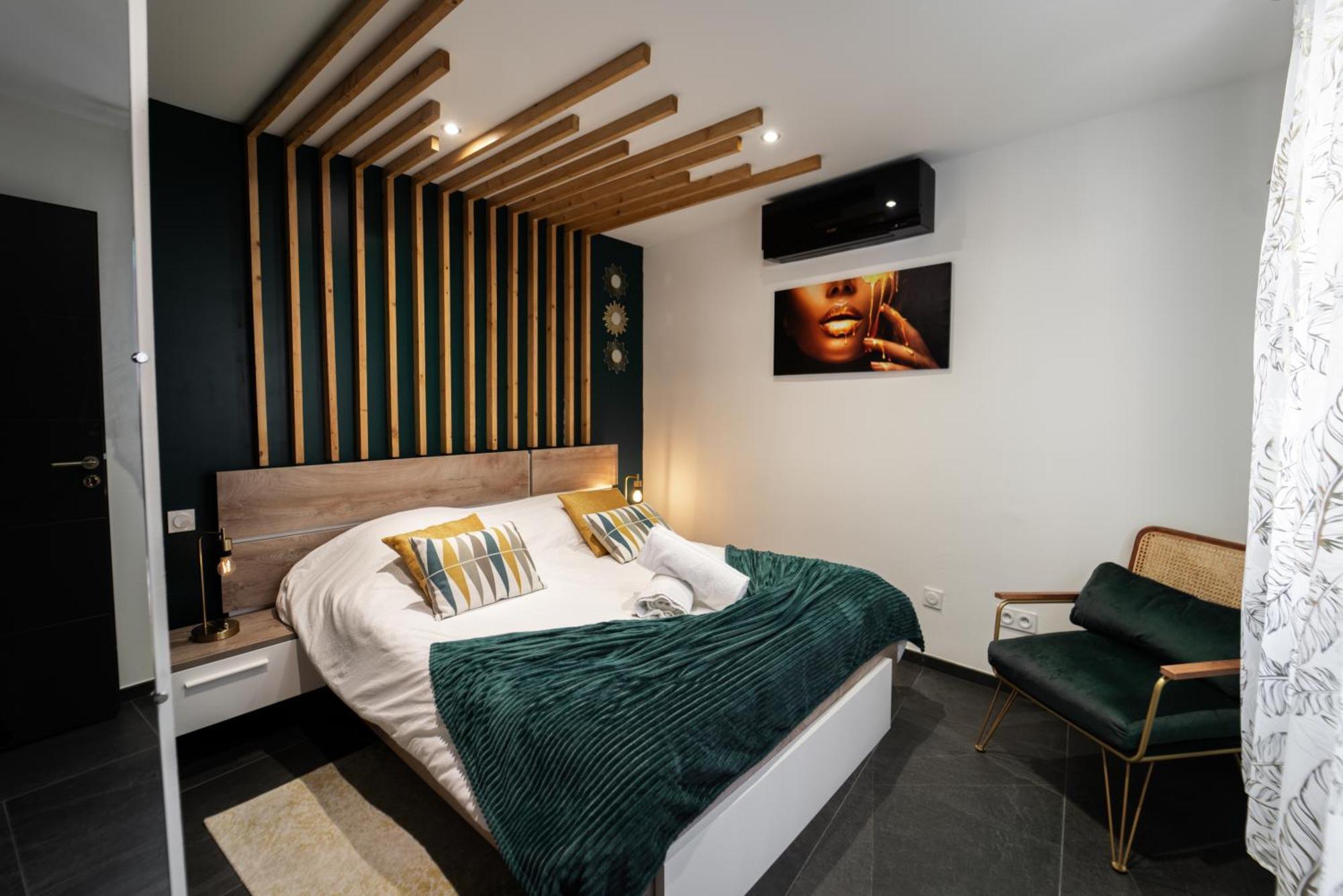 Loft 150 M2 Jacuzzi, Sauna Et Massage Бланьяк Экстерьер фото